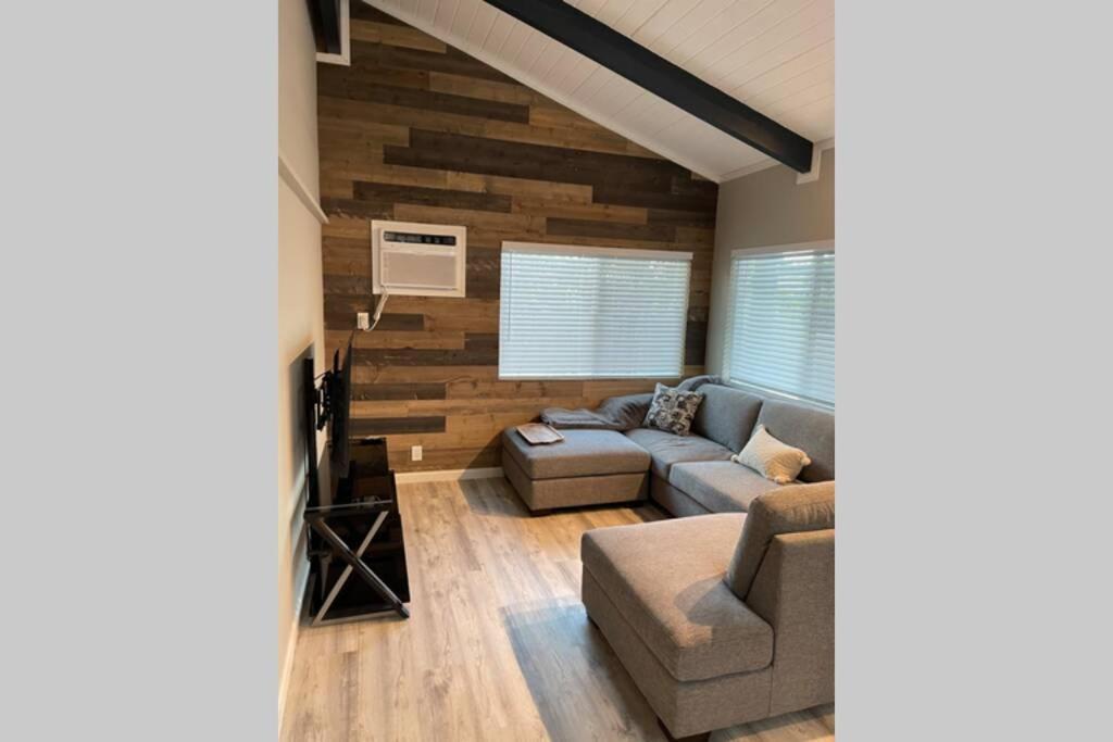 Spacious 2 Bedroom Beach House With King Suite Waianae Bagian luar foto