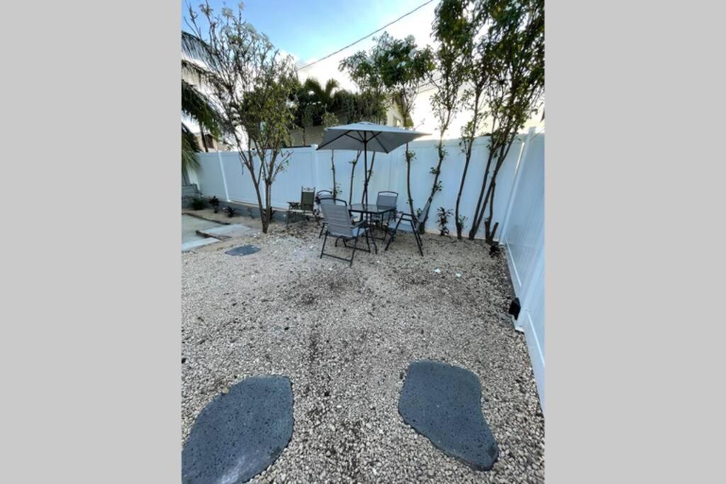 Spacious 2 Bedroom Beach House With King Suite Waianae Bagian luar foto