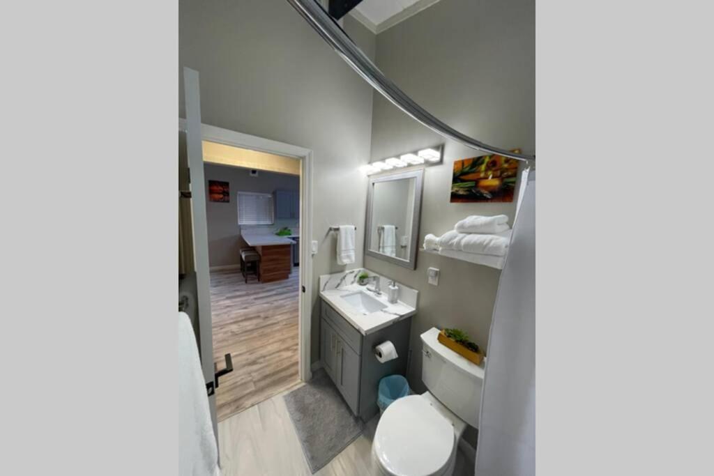Spacious 2 Bedroom Beach House With King Suite Waianae Bagian luar foto
