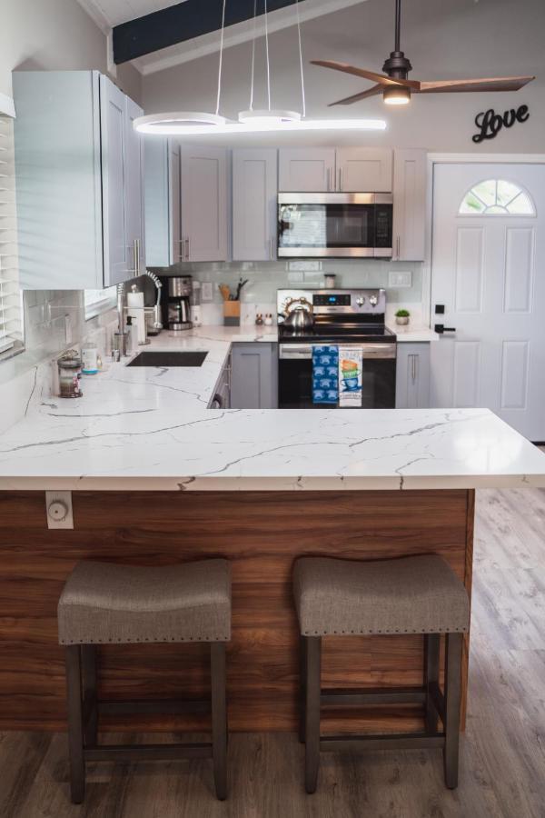 Spacious 2 Bedroom Beach House With King Suite Waianae Bagian luar foto