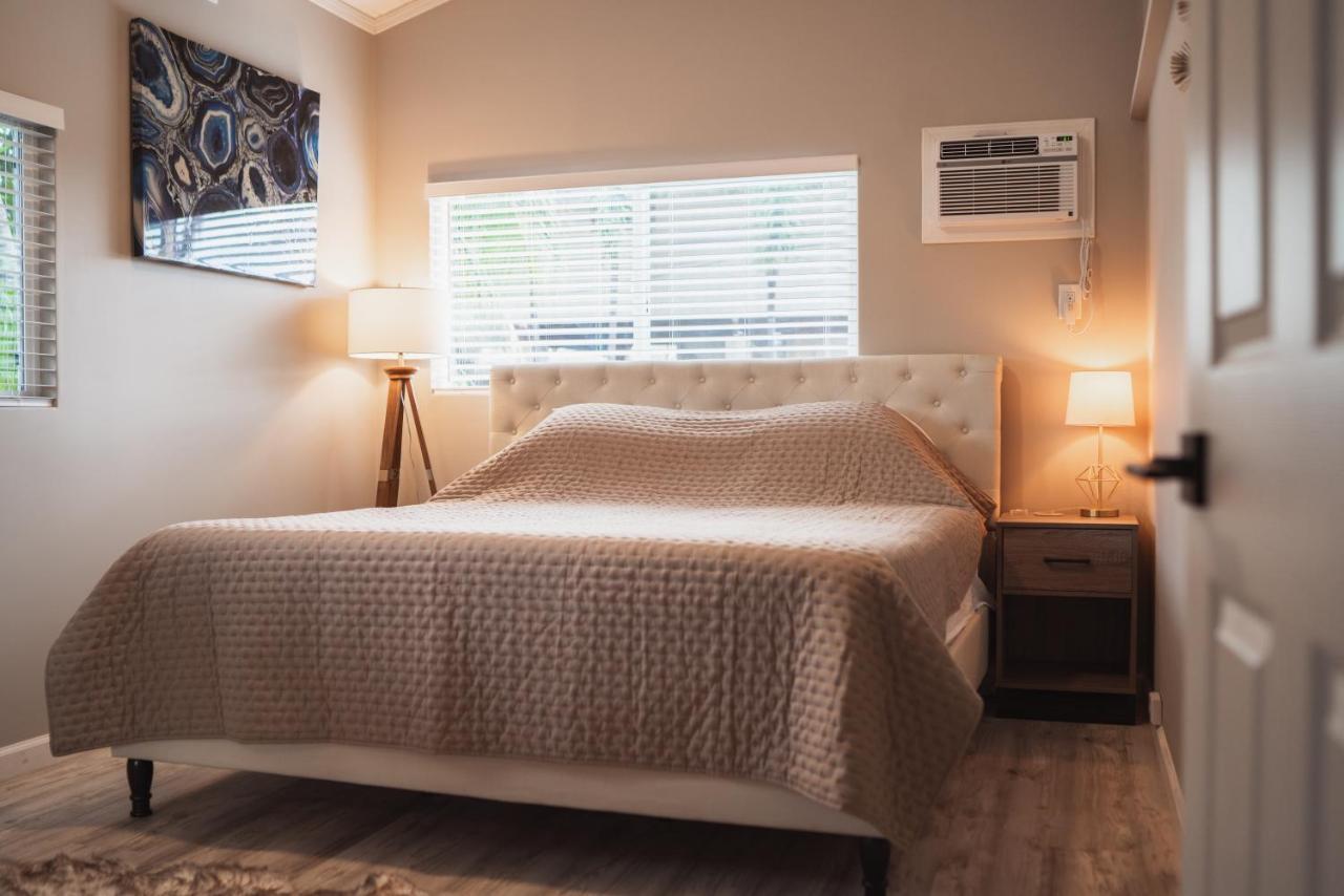 Spacious 2 Bedroom Beach House With King Suite Waianae Bagian luar foto